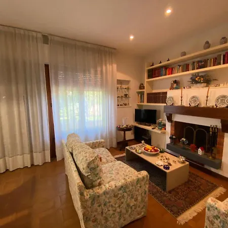 Villa Con Ampio Giardino A